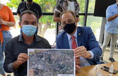 Galba Novaes prestigia assinatura da ordem de serviço para obras em Anadia