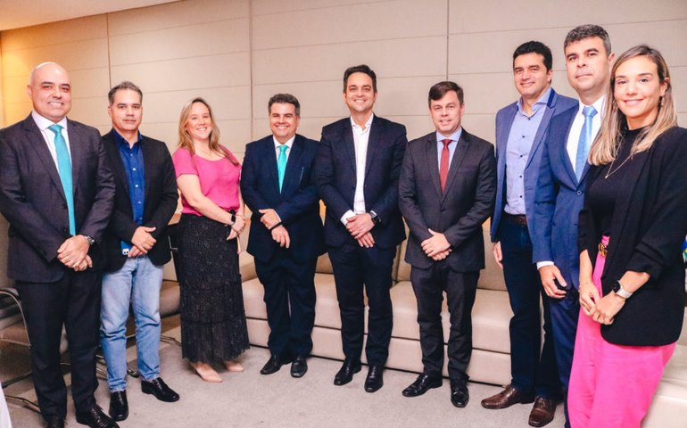 Diretoria da OAB/AL recebe o pré-candidato ao Governo de Alagoas Rui Palmeira