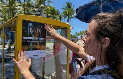 Semdes realiza ação de combate ao trabalho infantil na orla de Maceió