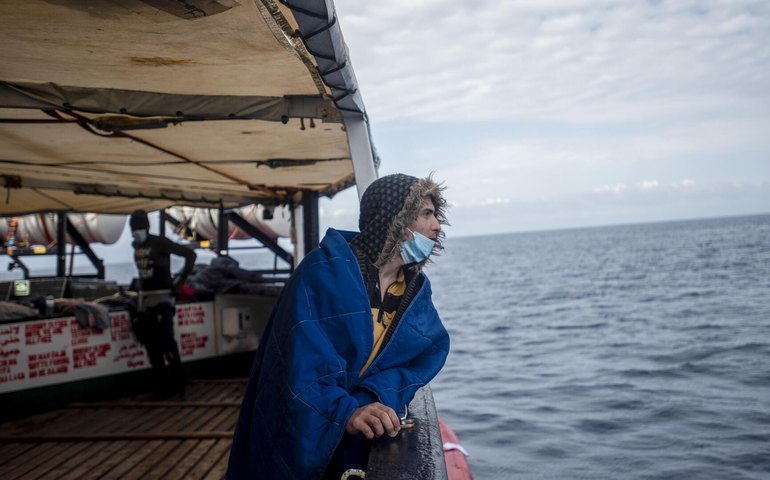 Enquanto Europa congela novos pedidos de asilo, Áustria inicia preparativos para deportar sírios