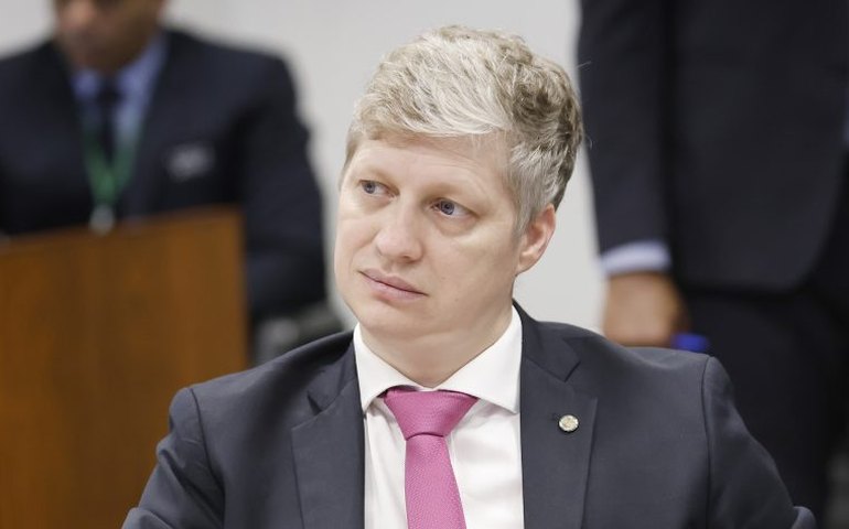 Comissão debate recuperação econômica do Rio Grande do Sul após enchentes