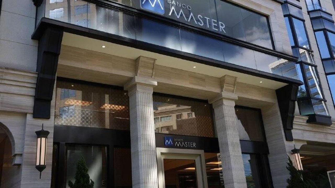 CVM multa Vorcaro e Banco Master em R$ 32,5 milhões por fraude em fundo imobiliário