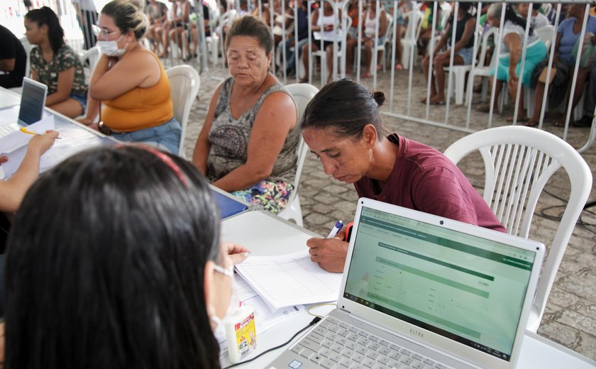 Alagoas paga segunda parcela do Auxílio-Cuvas a vítimas de temporal