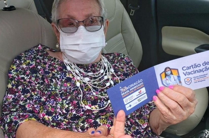 Alagoas tem quase 90% dos idosos com cobertura vacinal completa contra a Covid-19