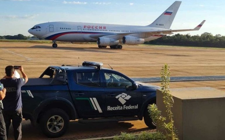 Governo planeja dar carona pra Lavrov em avião da FAB