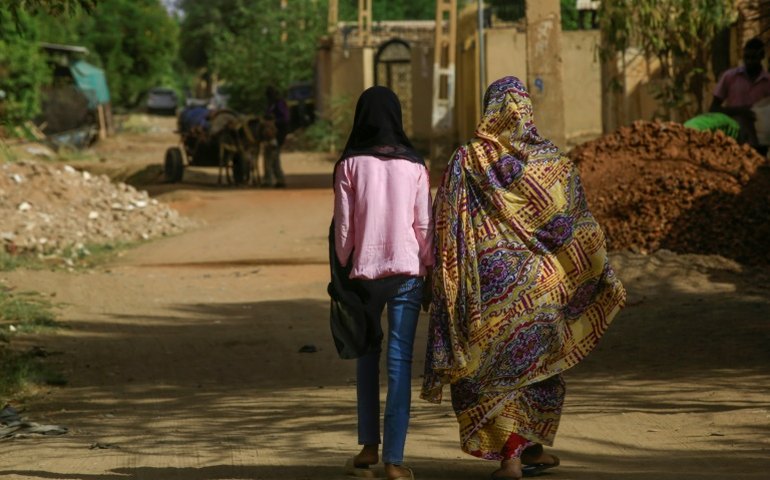 Unicef afirma que mais de 230 milhões de mulheres e crianças são sobreviventes de mutilação genital 
