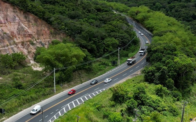Revitalização da BR-423/AL facilita acesso ao Complexo Turístico de Xingó, no Rio São Francisco