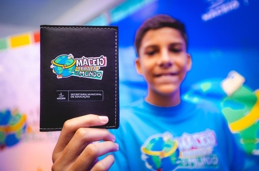 Prefeitura de Maceió leva mais 50 alunos da rede municipal para intercâmbio na Inglaterra