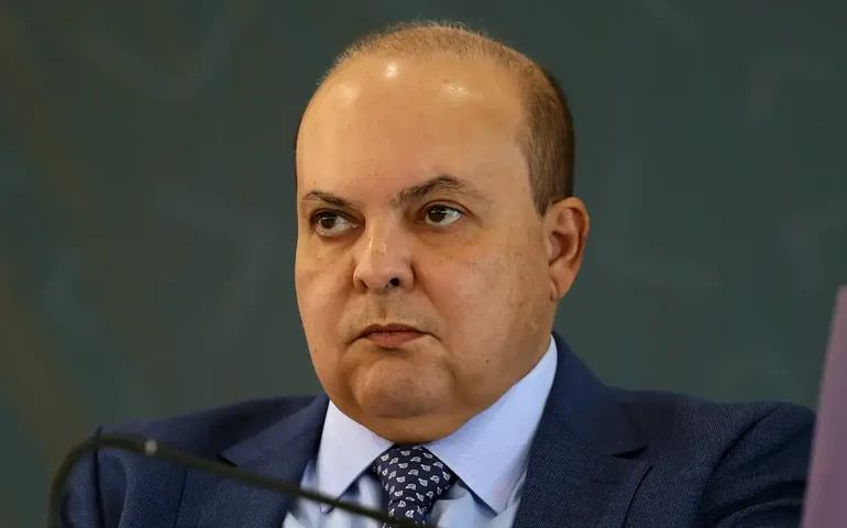 Desgastado pela crise do Master e do BRB, Ibaneis tenta evitar dobradinha Michelle-Bia Kicis para o Senado