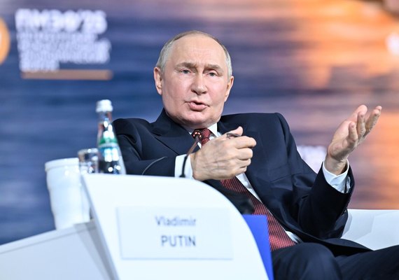 Putin ressalta resiliência russa e dispara alerta à velha ordem mundial, diz analista