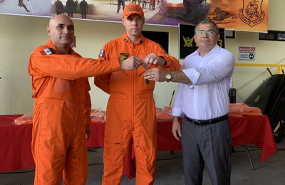 Corpo de Bombeiros entrega equipamentos e veículos para bombeiros integrantes do Grupamento Aéreo