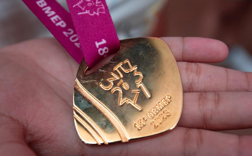 Setenta e oito estudantes da Rede Estadual recebem medalhas da Olimpíada Brasileira de Matemática das Escolas Públicas