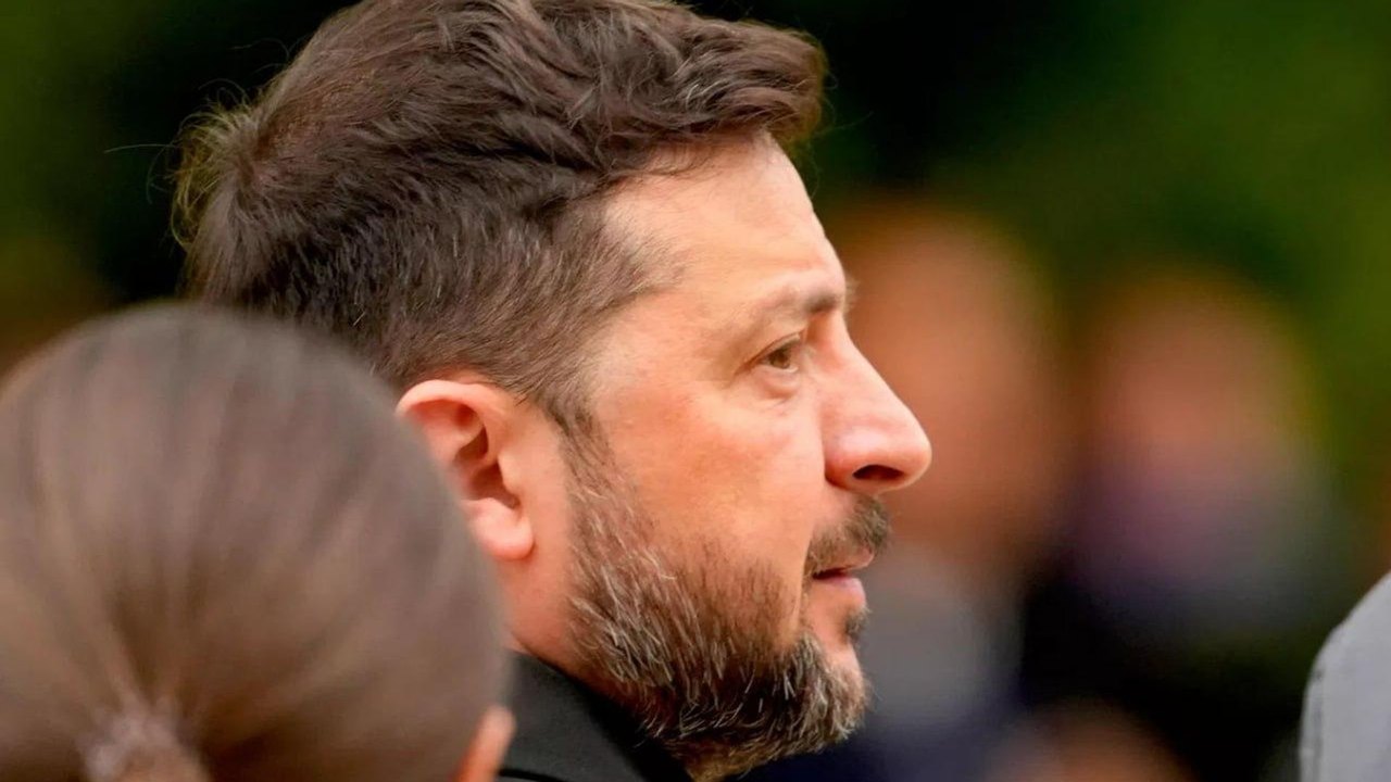 Ex-porta-voz de Zelensky chama regime ucraniano de 'parasita'