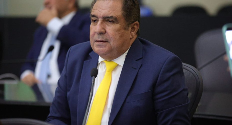 Inácio Loiola homenageia Senador Rui Palmeira pelos 43 anos de emancipação política