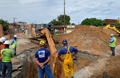 Após trégua das chuvas, equipes do Revitaliza Maceió voltam às obras na parte alta da cidade 