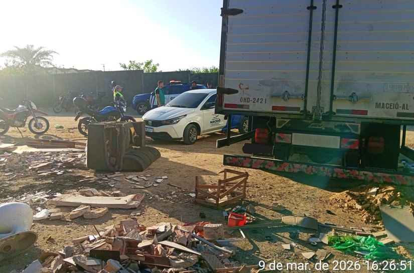 Operação Cidade Limpa apreende caminhão que fazia descarte irregular na Chã Nova