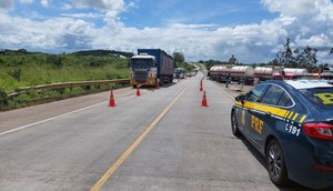 Motorista morre após colidir com carreta em Maruim / Foto: Foto: PRF/SE