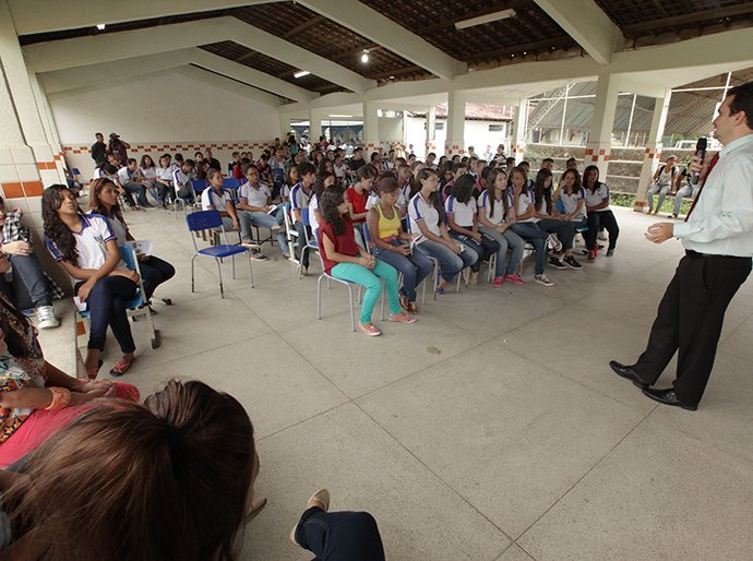 Ação da Justiça em escolas de Maceió alcança mais de 600 estudantes