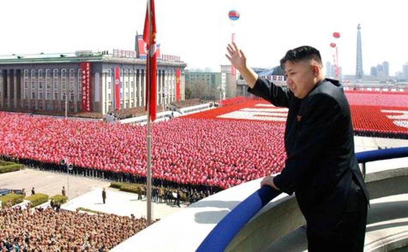 Coreia do Norte diz que &#8216;avançará&#8217; com programa nuclear