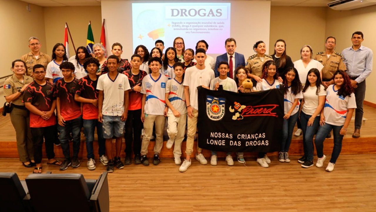 MPAL e Proerd promovem palestra sobre o combate às drogas a estudantes da rede pública de ensino