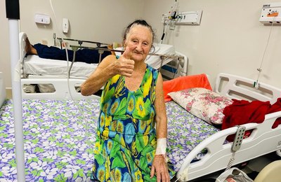 Idosa de 81 anos supera AVC, recebe alta do HRPI sem sequelas e comemora: “Eu renasci”