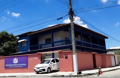 MPAL e Câmara Municipal de Penedo assinam TAC para que legislativo extinga 64 cargos comissionados