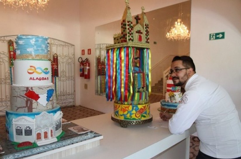 Bicentenário inspira decoradores bolos em concurso especializado