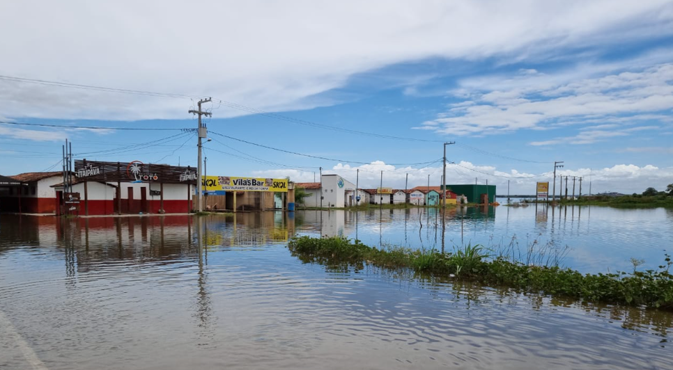 Vazão do Rio São Francisco é aumentada e provoca alagamentos em Telha; VÍDEO