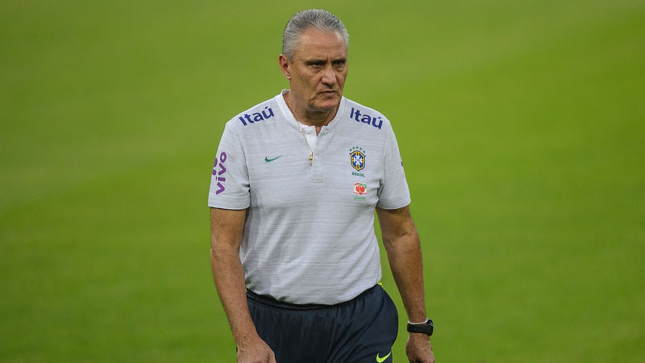 Tite diz que Neymar não é insubstituível e que seu auge foi no Barcelona