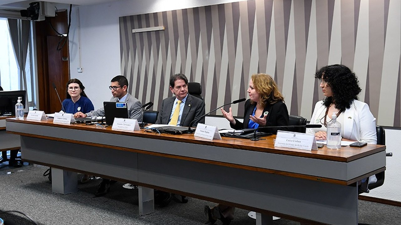 Hidrogênio verde contribui para descarbonizar economia, aponta debate
