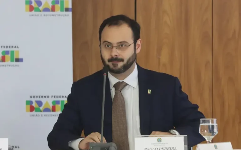 Fim da escala 6x1 e programas de apoio a pequenos negócios são destaques do “Bom Dia, Ministro” com Paulo Pereira nesta terça (28)