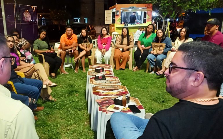Donos de food trucks de Viçosa fazem visita técnica a food parks em Maceió