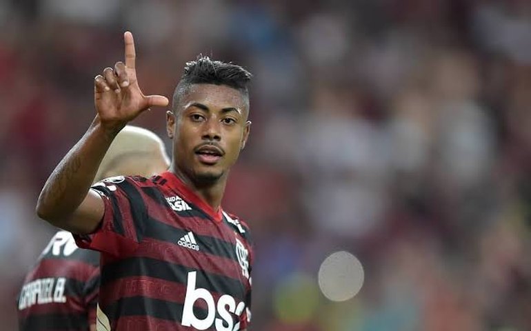Com 100º gol de Bruno Henrique, Flamengo vira sobre o Vasco e é 1º finalista do Carioca