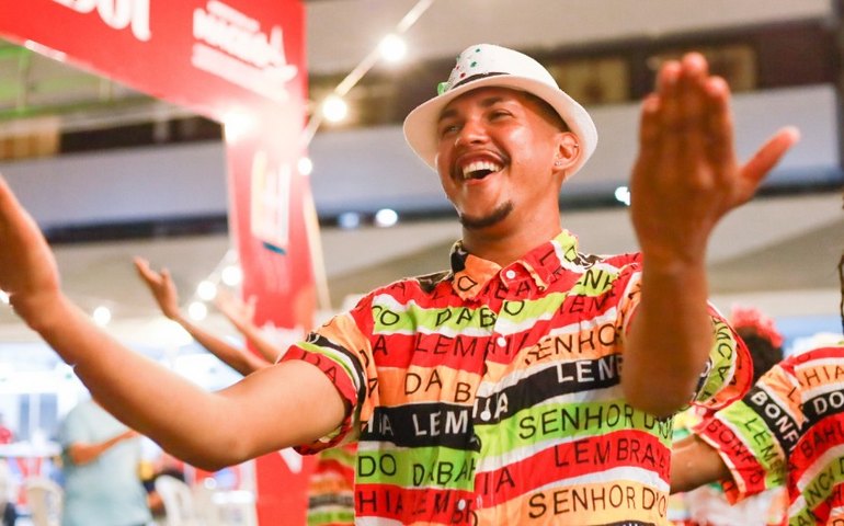 Primeiro dia do Natal dos Folguedos encanta maceioenses e turistas