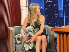 Jennifer Aniston revela que pai tentou impedi-la de seguir carreira artística: 'Você só vai enfrentar rejeição'