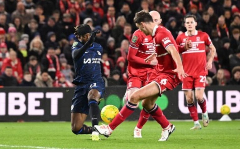 Chelsea perde para o Middlesbrough no primeiro jogo da semifinal da Copa da Liga Inglesa