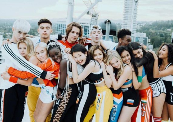 Now United lança clipe gravado no Teatro Municipal do Rio de Janeiro