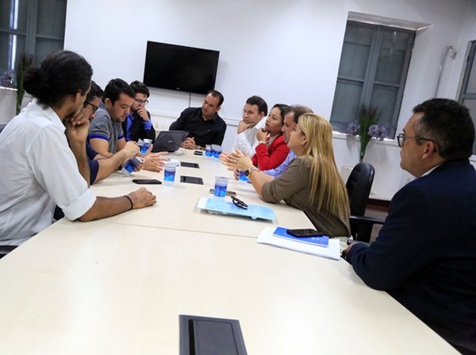 Vereadores voltam a receber servidores públicos e buscam solução para impasse com Executivo
