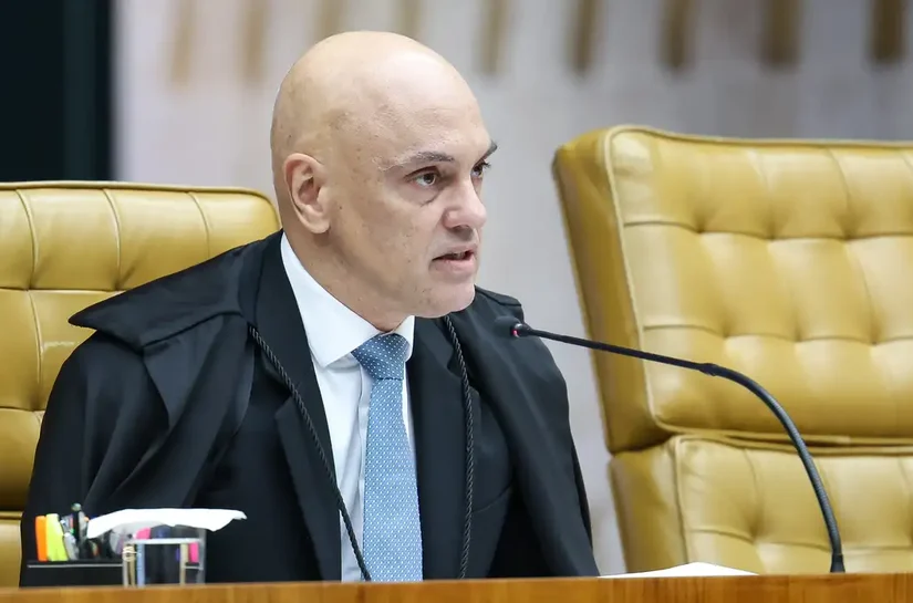 Moraes encaminha a Fachin pedido de investigação contra Mendonça