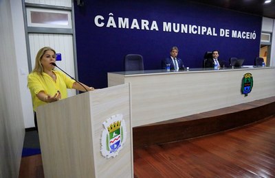 Vereadora defende inclusão social e oportunidade de trabalho para pessoas com Down   