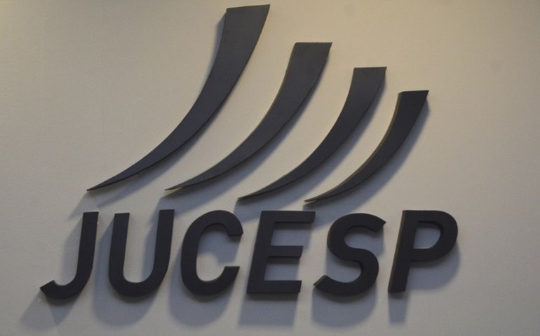 Esclarece: Jucesp amplia serviços online e prevê digitalização total em 2023