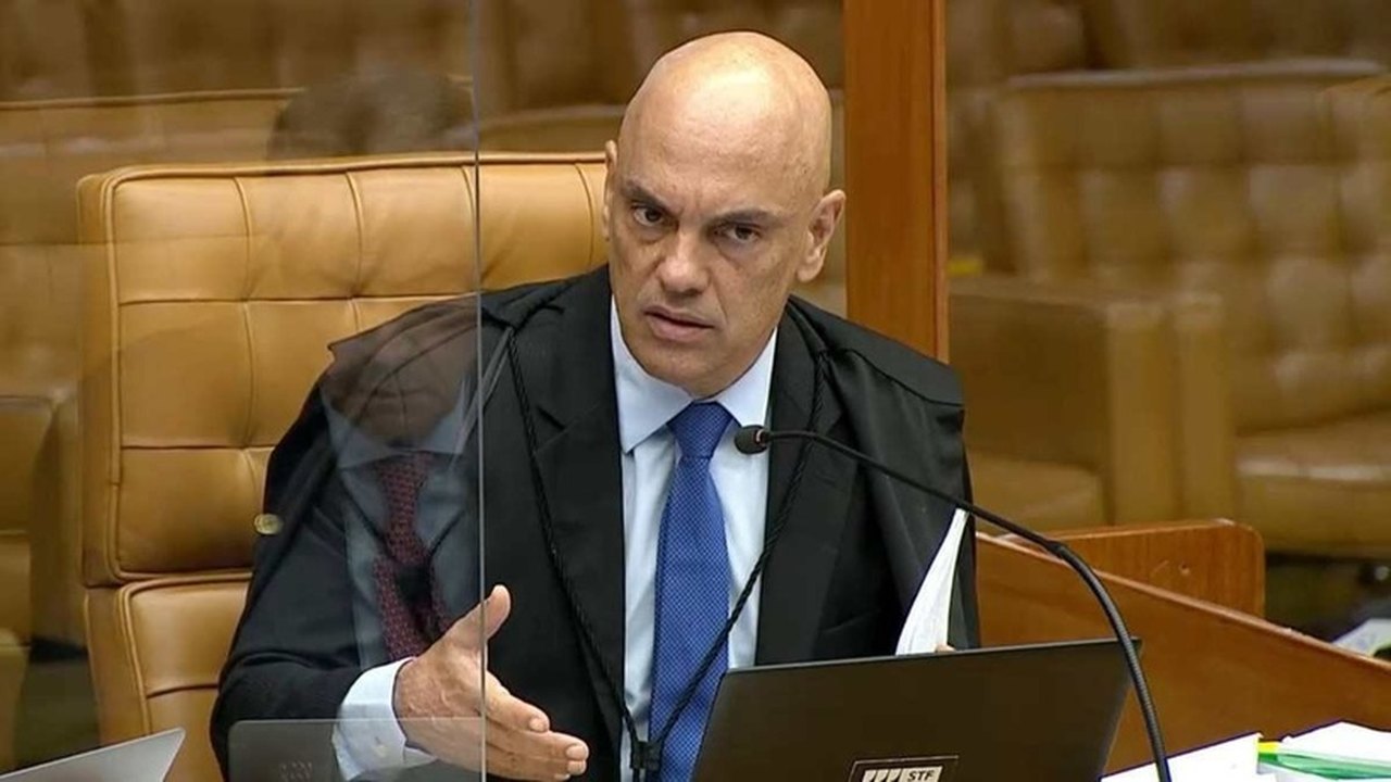‘Desprezíveis ataques terroristas’ serão responsabilizados, diz Alexandre