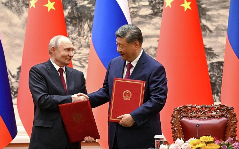 Convergência político-econômica entre Rússia e China ganha ineditismo graças aos EUA, diz analista