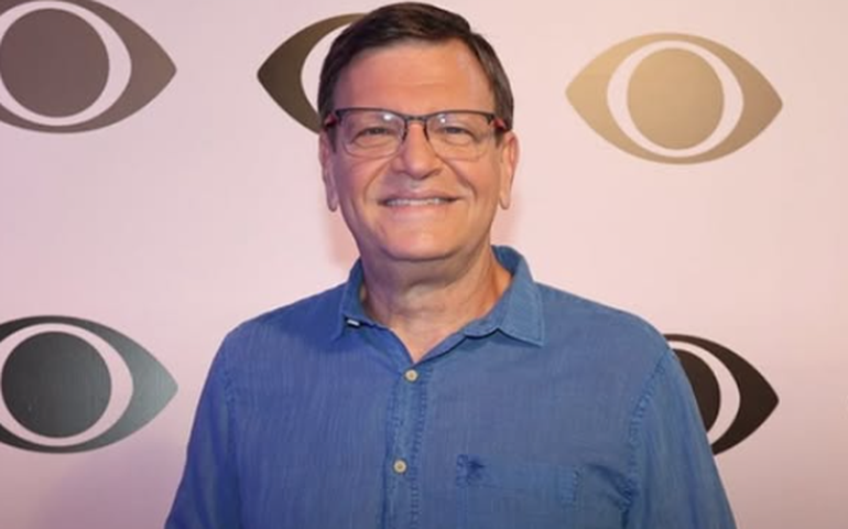 Sérgio Maurício muda versão e pede desculpa a Erika Hilton por comentário preconceituoso