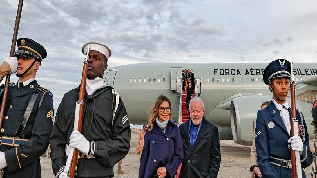 Avião de Lula e comitiva brasileira já pousou em Washington DC