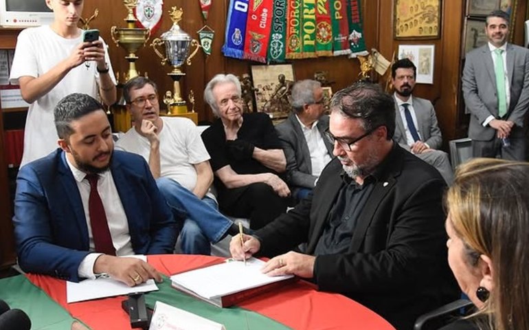 Portuguesa assina contrato com investidor e se torna oficialmente SAF bilionária