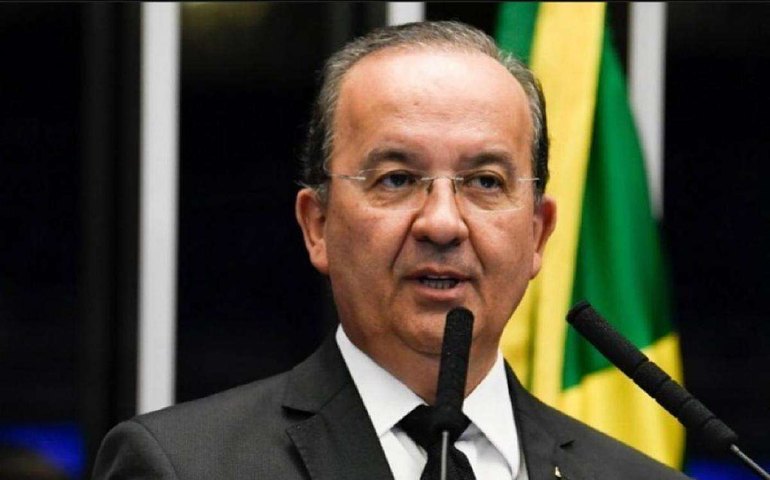 Vice-líder do governo diz que Planalto falhou ao não conseguir maioria em CPI