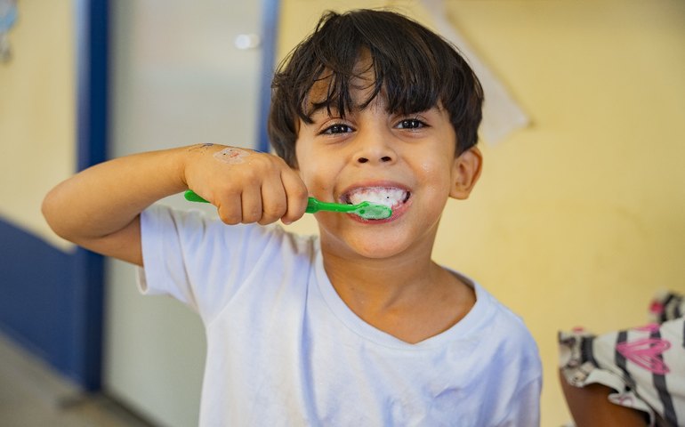 Prefeitura e Ministério da Saúde levam atendimento odontológico para escolas do município