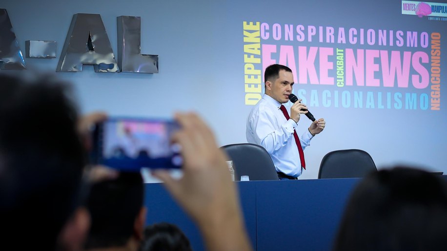 Secom reúne profissionais da comunicação para discutir guerra contra a desinformação