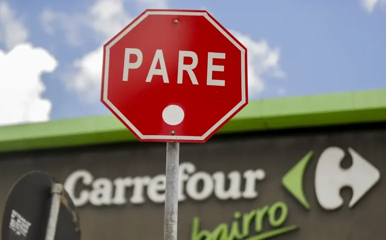 CNA entrará na União Europeia com ação contra Carrefour e outras empresas francesas